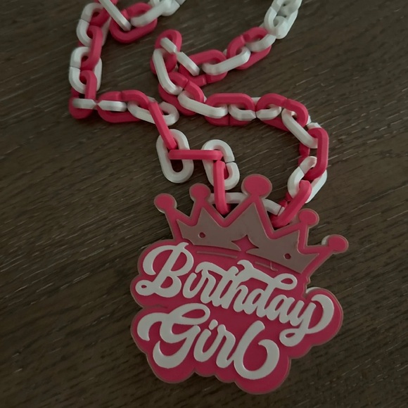 Birthday girl boy pink large chain thick plastic necklace pendant crown princess - Picture 4 of 9